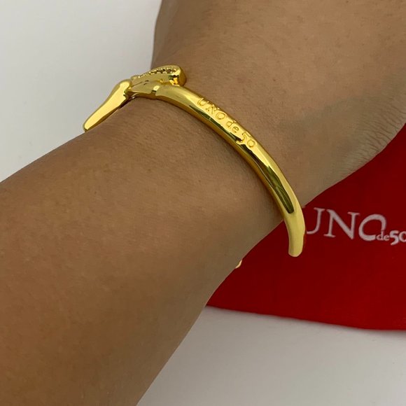 NEW Uno de 50 FORTUNE TOPAZ Gold Plated Cuff Bracelet Adjustable - Picture 9 of 11